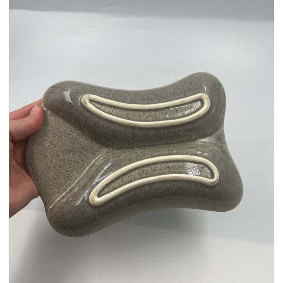 Vintage Speckled Stoneware Pottery Divided Serving Dish Holly Berry MCM Holiday - Picture 5 of 7